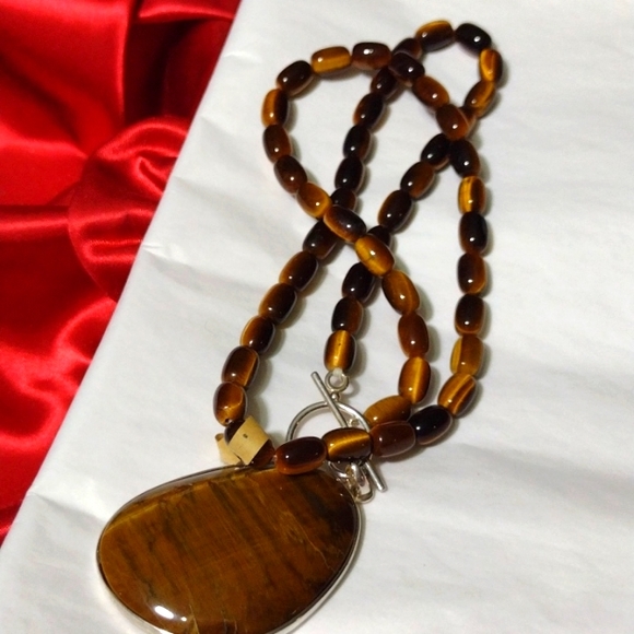 Tiger eye medallion in sterling silver--a  Stunnin - Picture 8 of 12